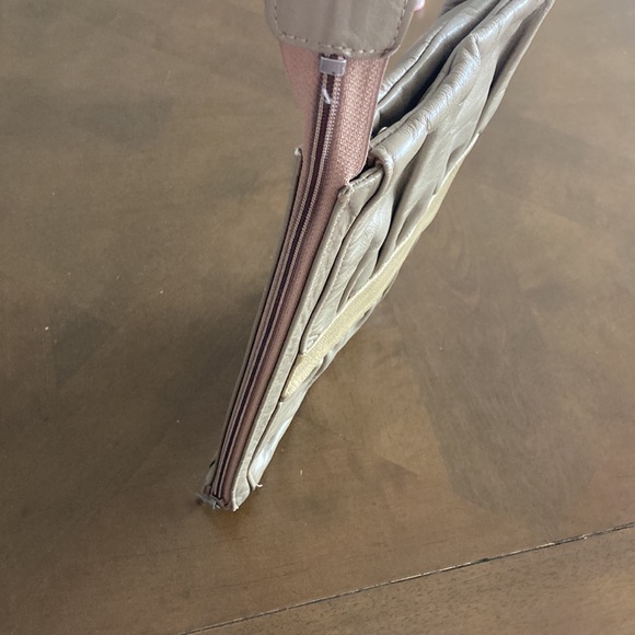 Vintage Canadian clutch with reptile print - Picture 8 of 8